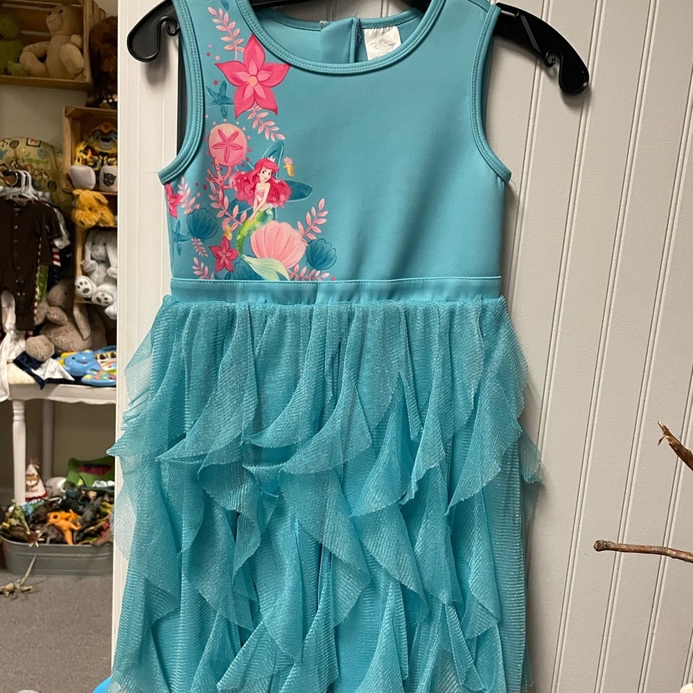 Disney princess dress sz 7/8